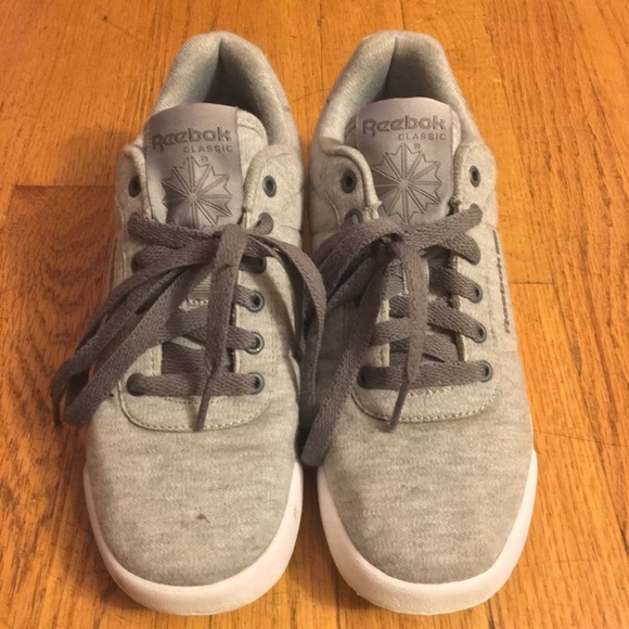 Women’s REEBOK Classics - Picture 2 of 7